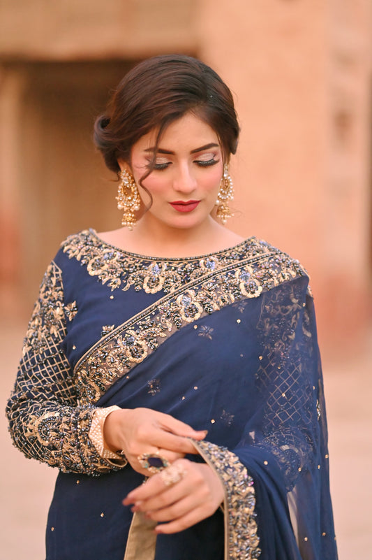 "Husn-e-Noor"  (حسنِ نور)